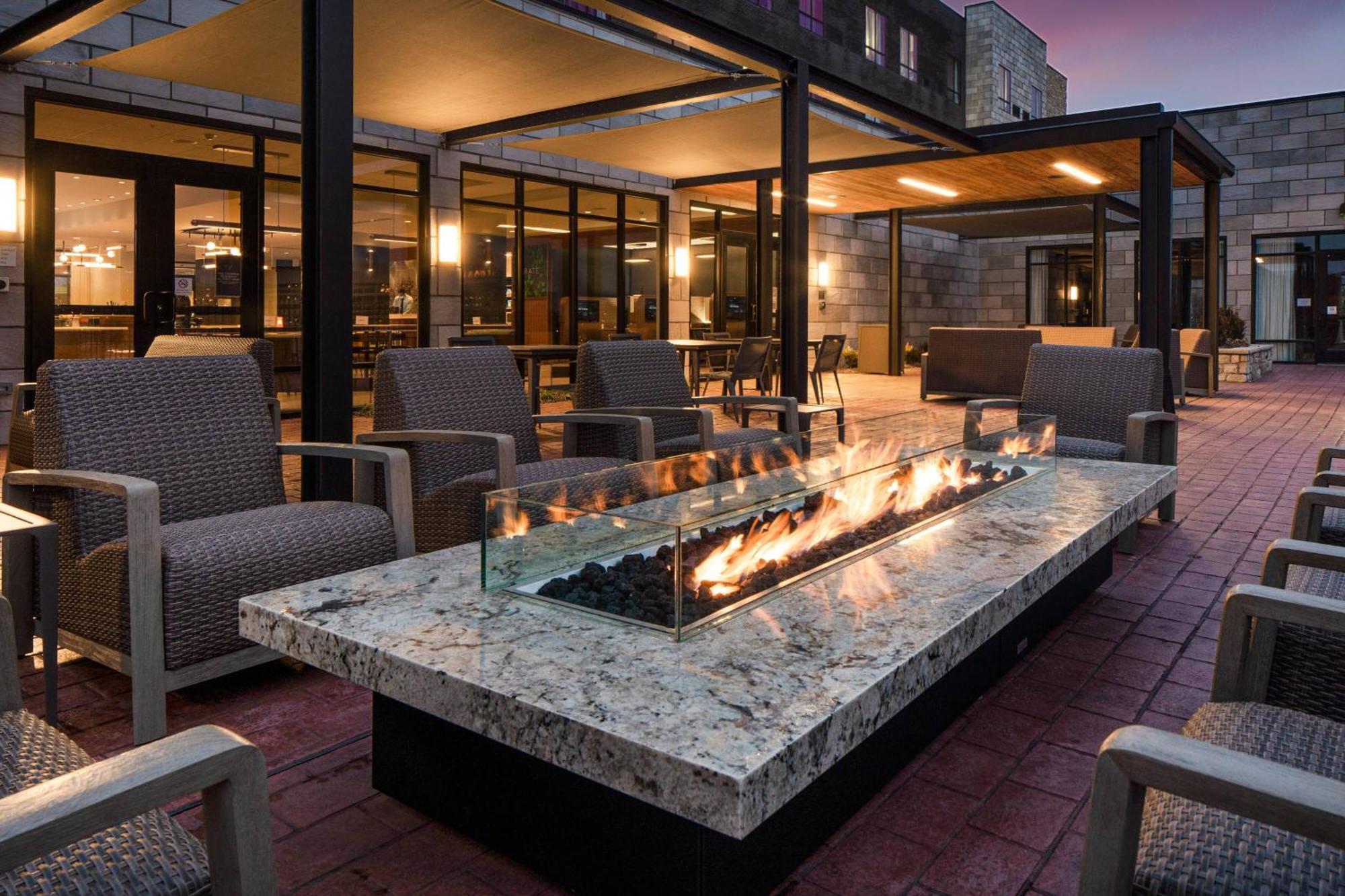 Courtyard By Marriott Jefferson City Exteriör bild